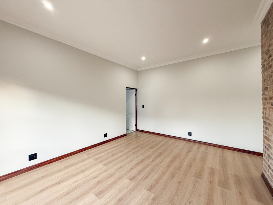 4 Bedroom Property for Sale in Landsmeer Residential Estate North West